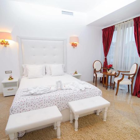 Dbh Bucharest Hotel Ngoại thất bức ảnh
