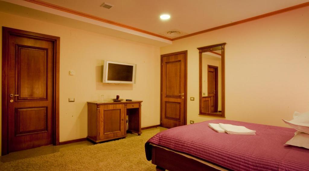 Dbh Bucharest Hotel Phòng bức ảnh