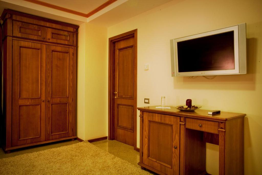 Dbh Bucharest Hotel Phòng bức ảnh