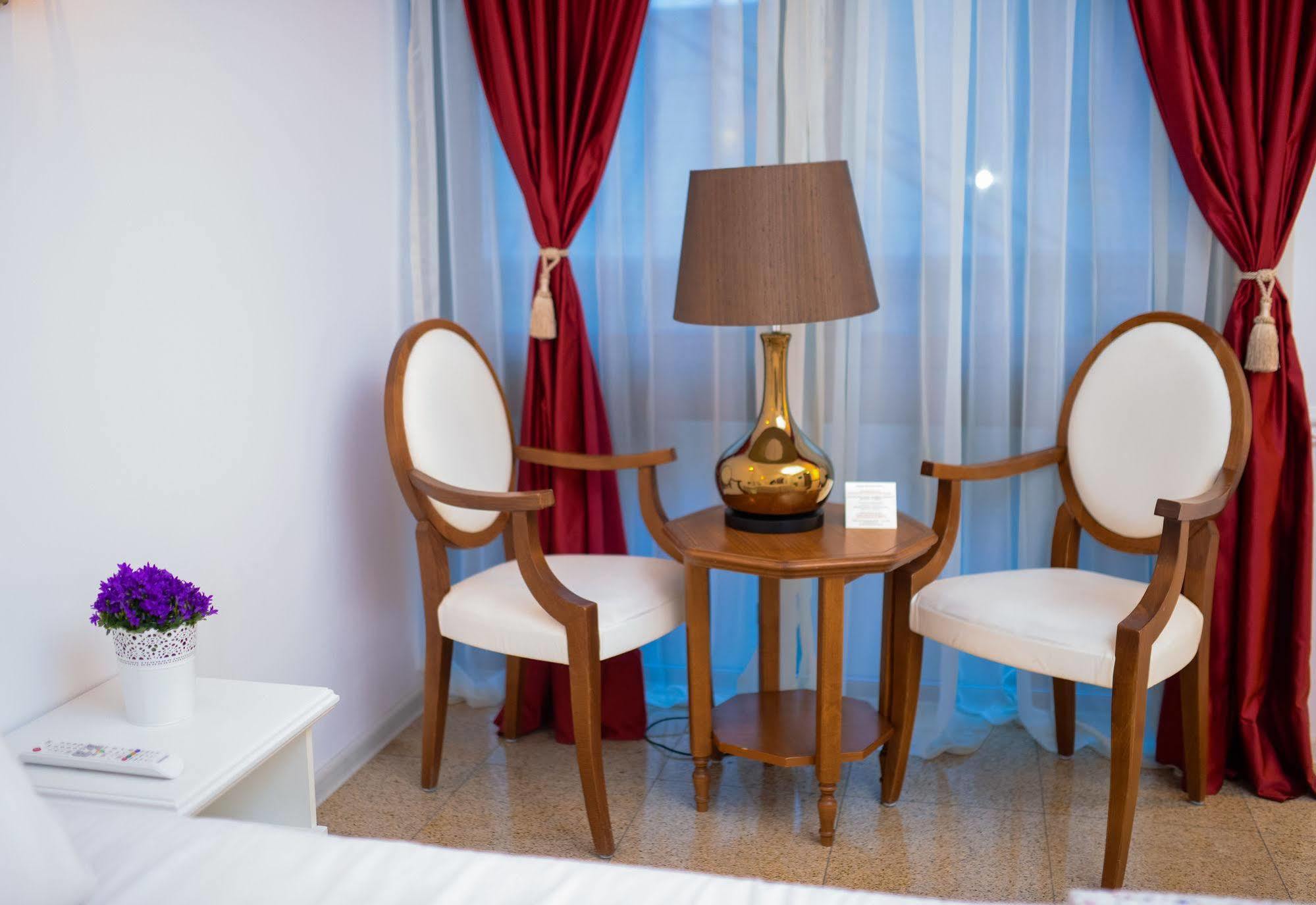 Dbh Bucharest Hotel Ngoại thất bức ảnh