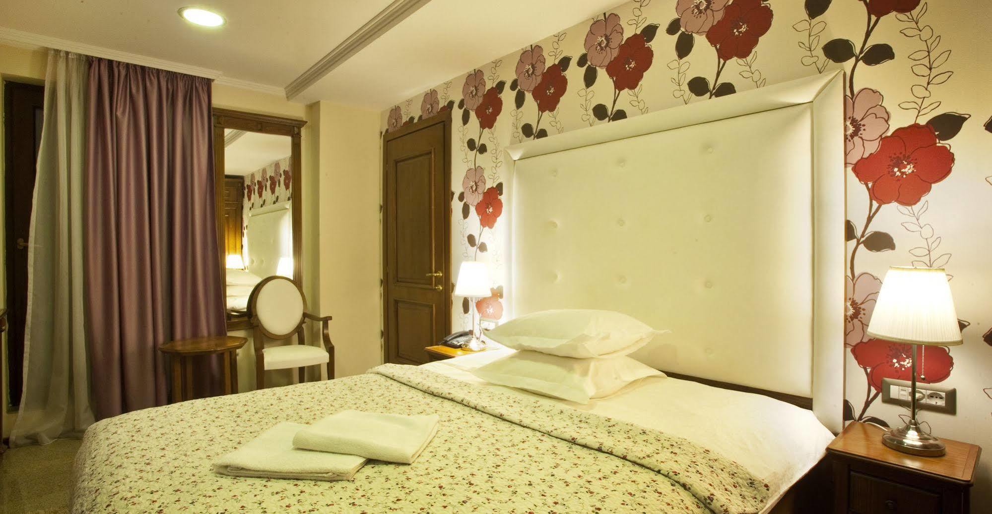 Dbh Bucharest Hotel Ngoại thất bức ảnh