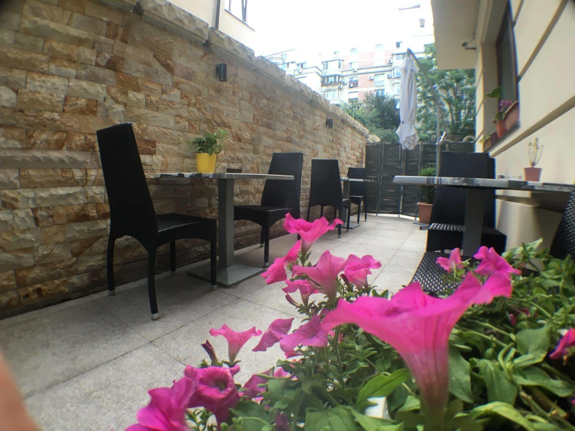 Dbh Bucharest Hotel Ngoại thất bức ảnh