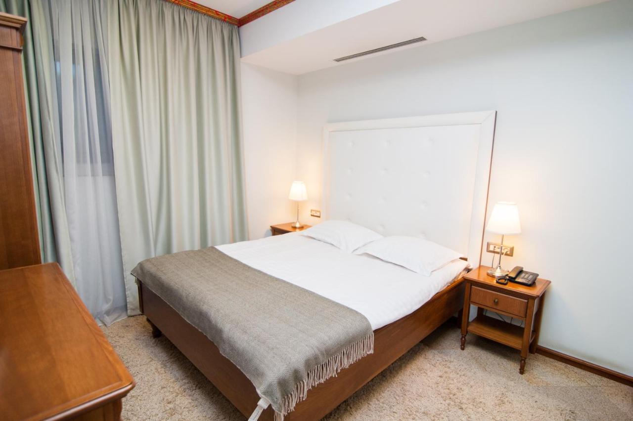 Dbh Bucharest Hotel Ngoại thất bức ảnh